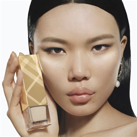 burberry beyond wear foundation|burberry ultimate glow foundation.